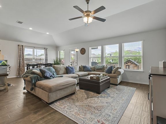 5th image of 602 Ridge View Way