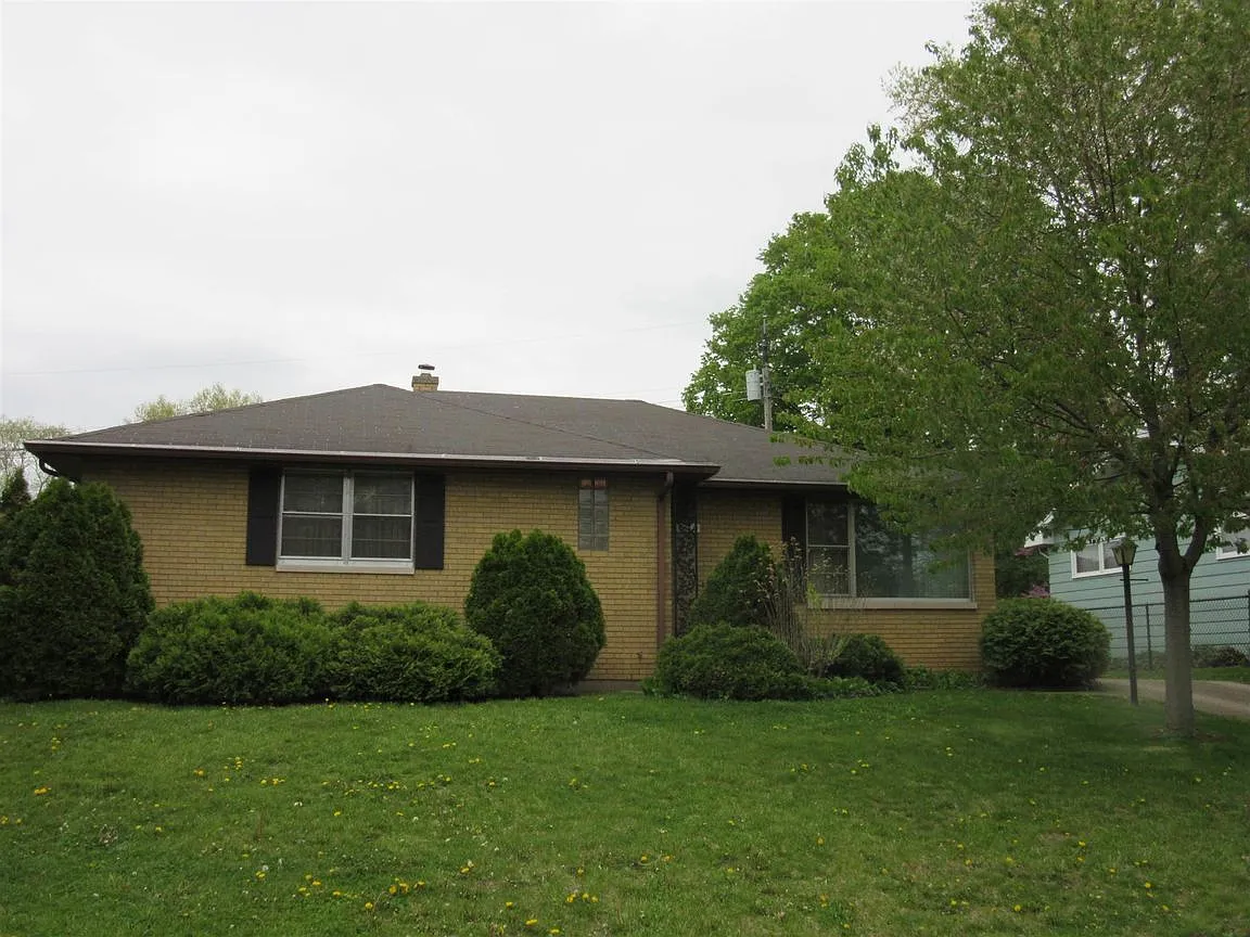 3310 Whitcomb Ave photo 1
