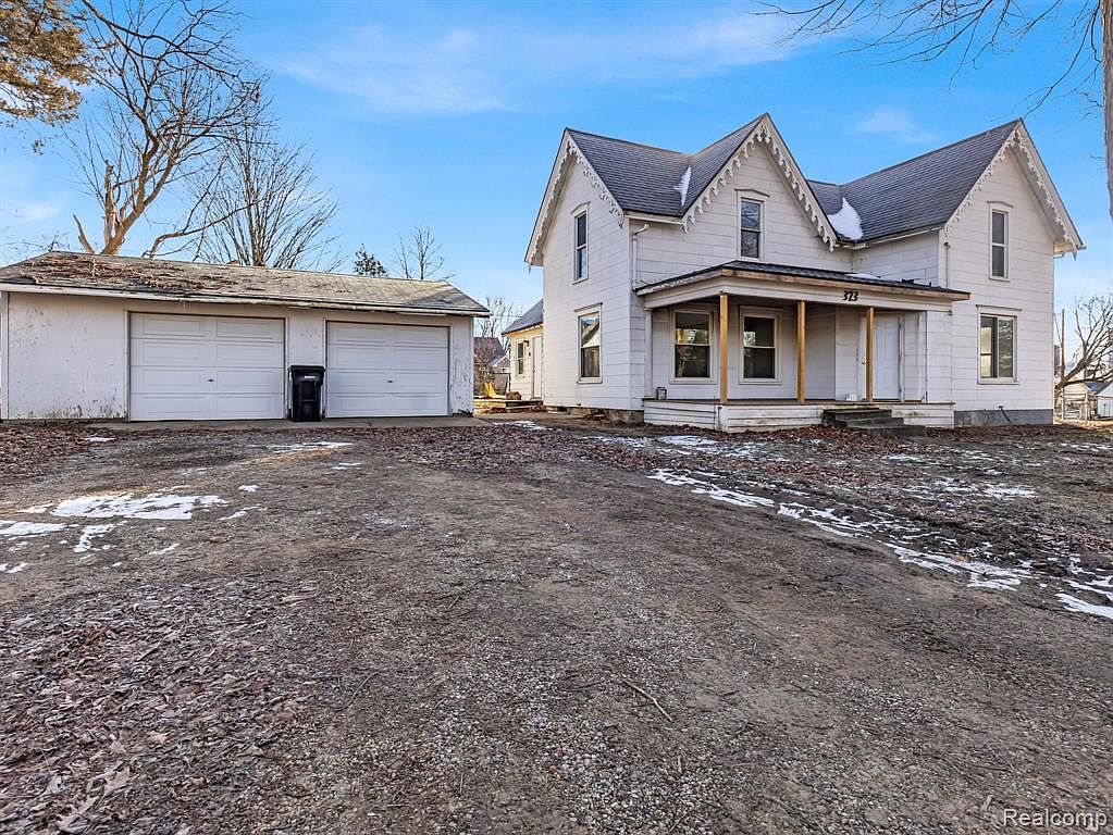 323 S Grand Ave, Fowlerville, MI 48836 Zillow