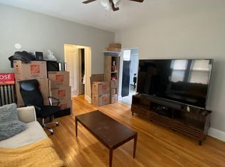 4324 N Bernard St APT 2B, Chicago, IL 60618