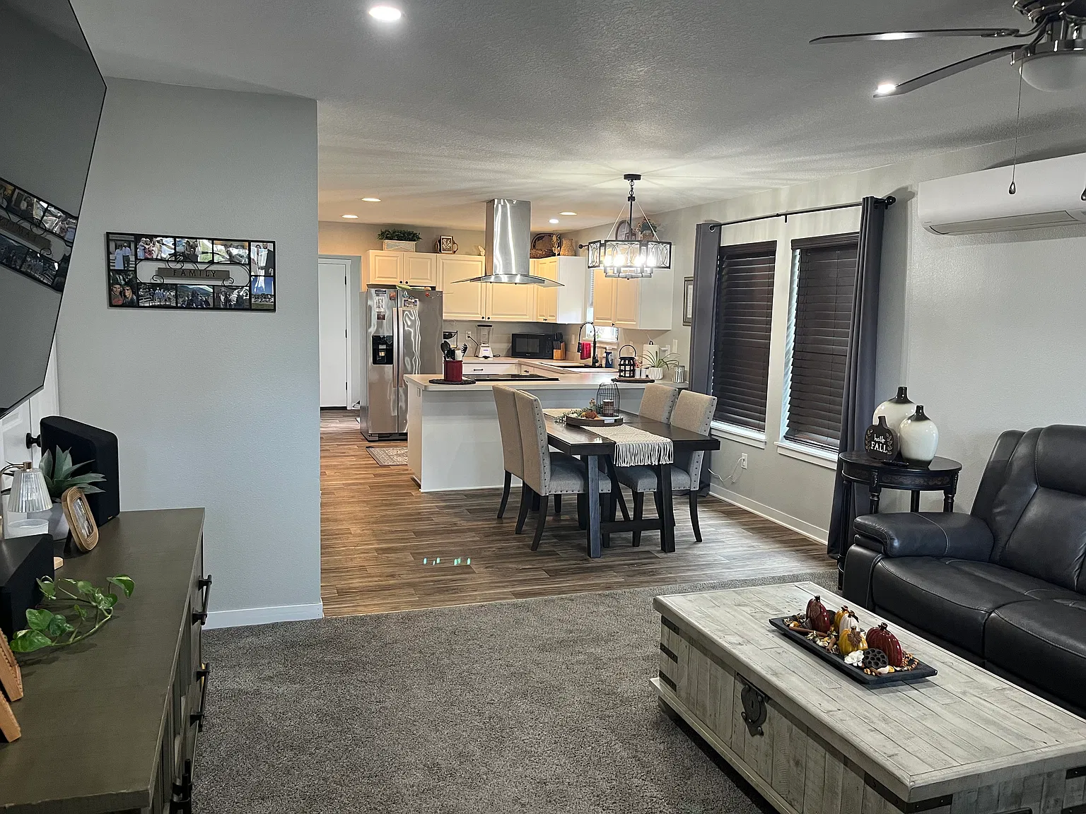 3 bed, 1255 sqft, $1,995 — Photo 4