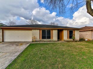 10001 Robin St, La Porte, TX 77571