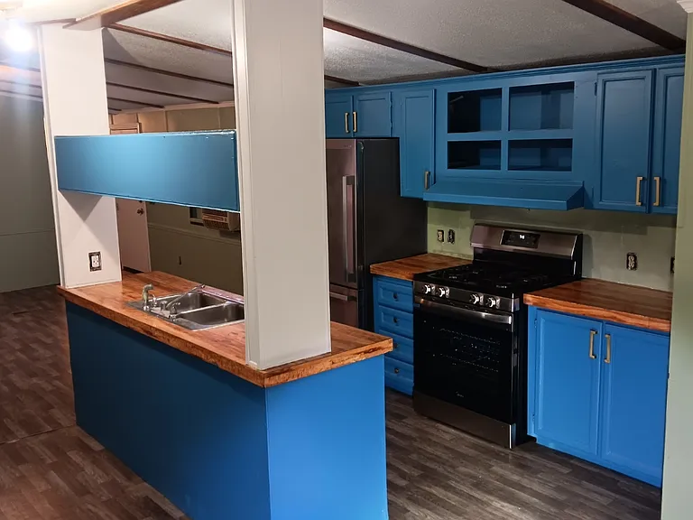 364 E Stanley Dr — Photo 3