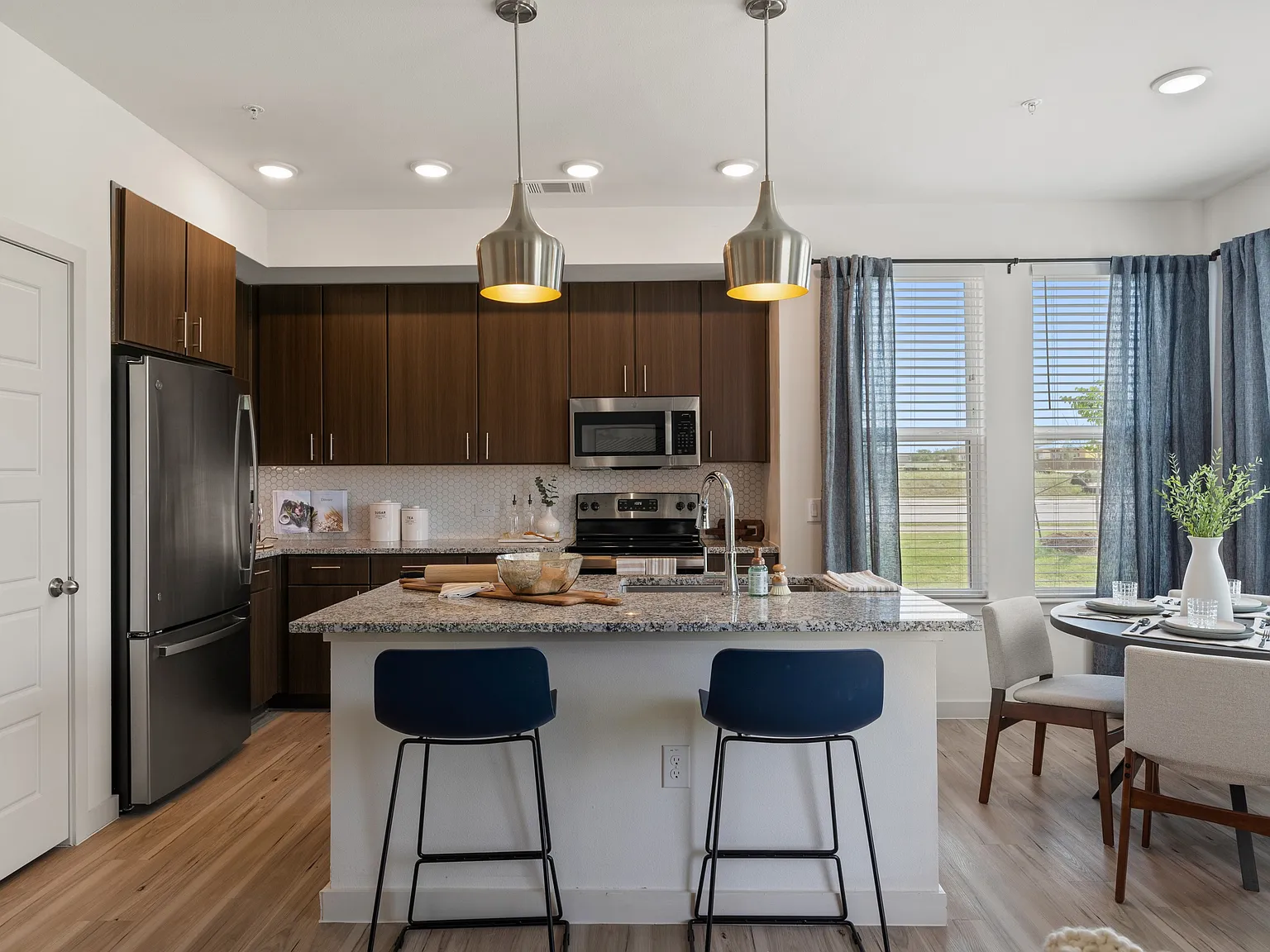 Dalton Austin Residences — Photo 2