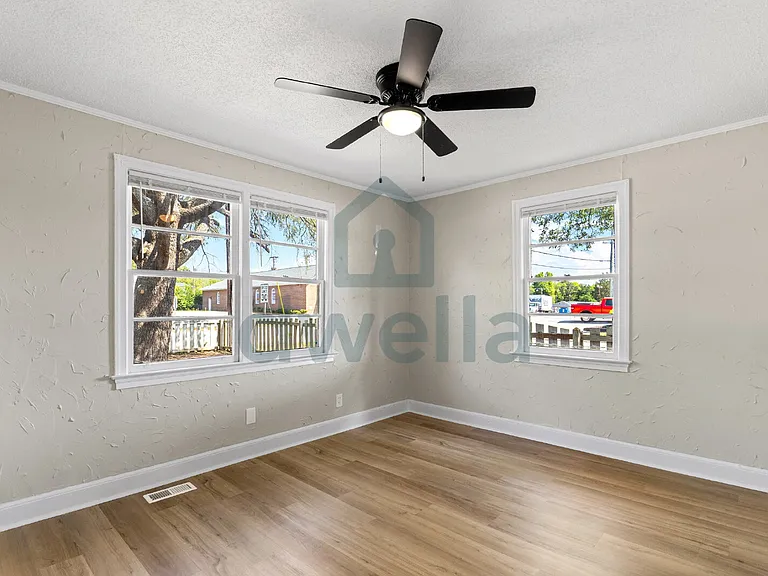 1611 Holland St — Photo 14