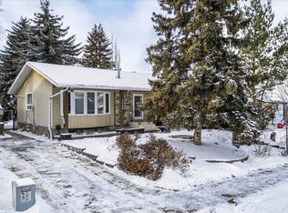 3740 63rd St NW, Edmonton, AB T6L1P8