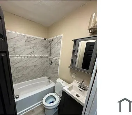4 bed, 1350 sqft, $1,940 — Photo 4