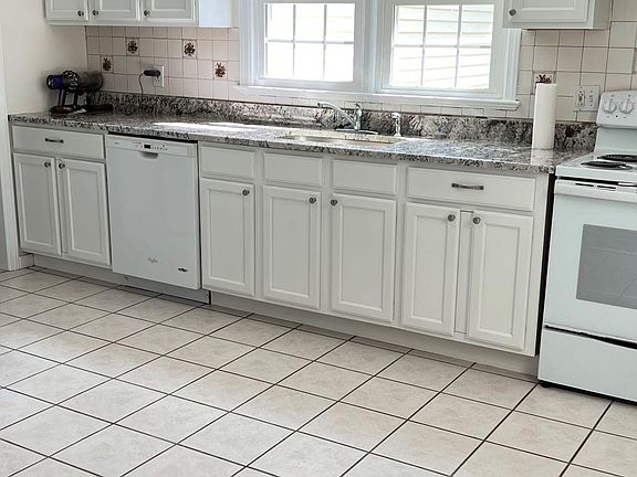 Country style, eat-in kitchen