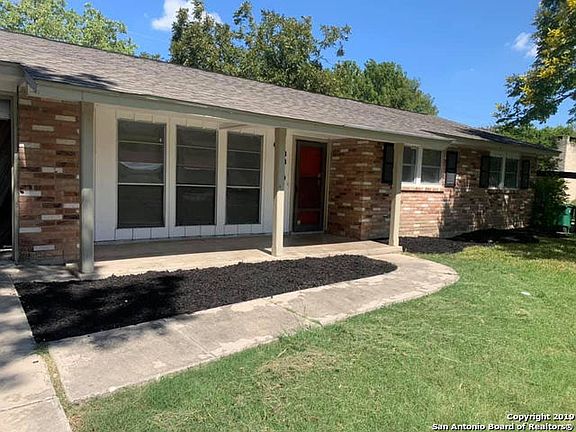 2nd image of 3819 Deerfield Dr