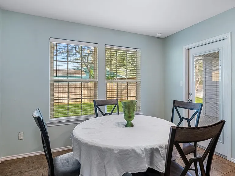 102 Pecan Harbor St — Photo 13