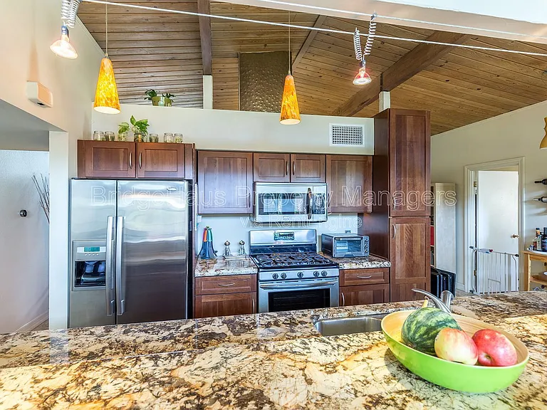 132 Riviera Dr — Photo 11