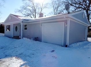 32 Ash St, Carpentersville, IL