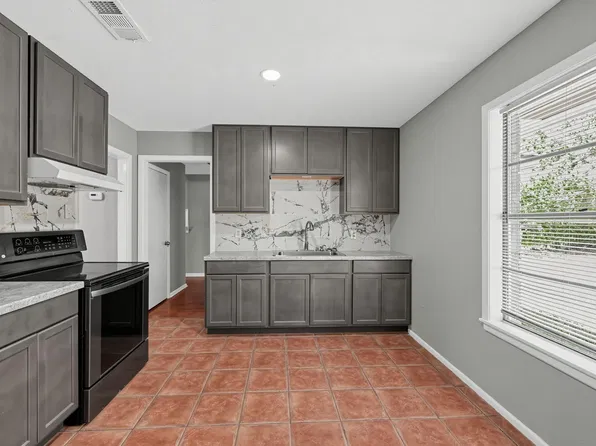 1503 Bexar Ave, Victoria, TX 77901