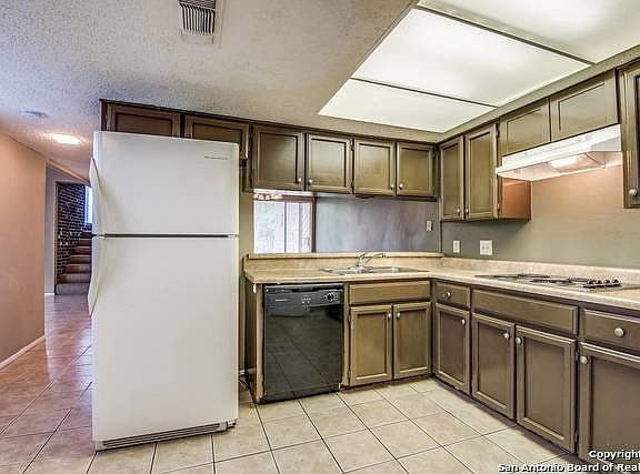 4th image of 105 Claywell Dr