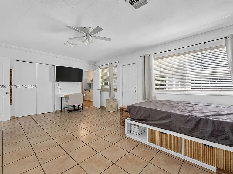5800 SW 61st St — Photo 17