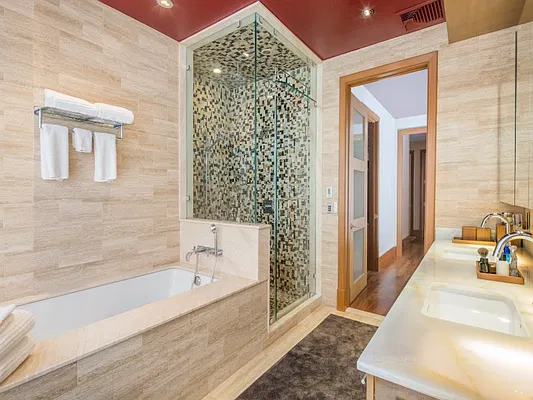 Sold by Sotheby's International Realty | media 5