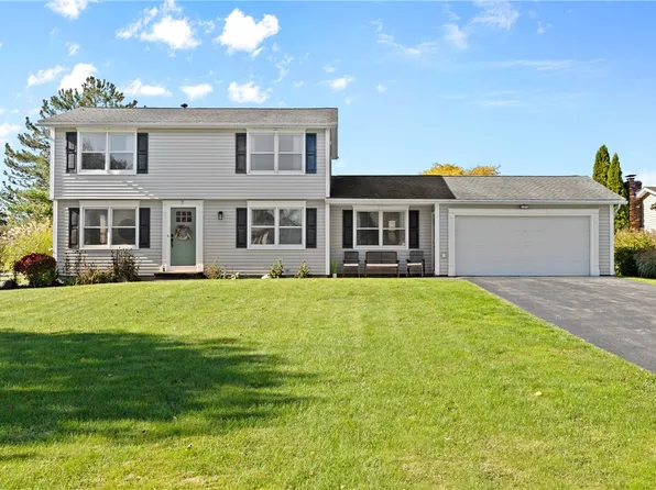 7 Darby Cir, Rochester, NY 14626