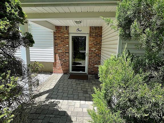 3rd image of 1 Olympia Dr