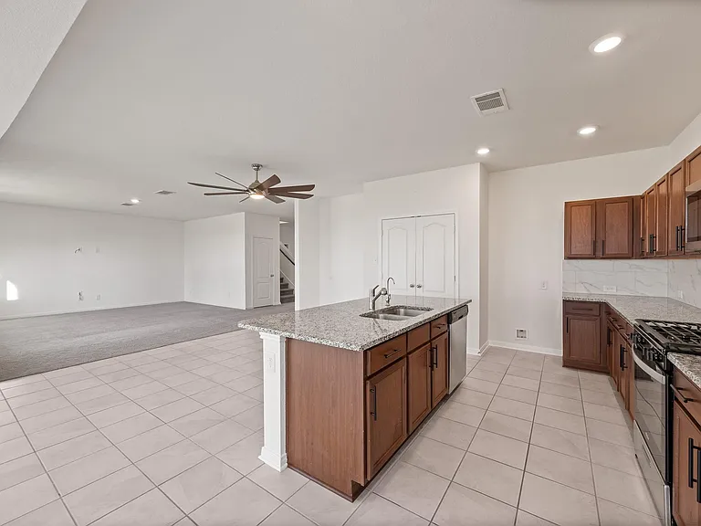 25619 Cartington Ln — Photo 14