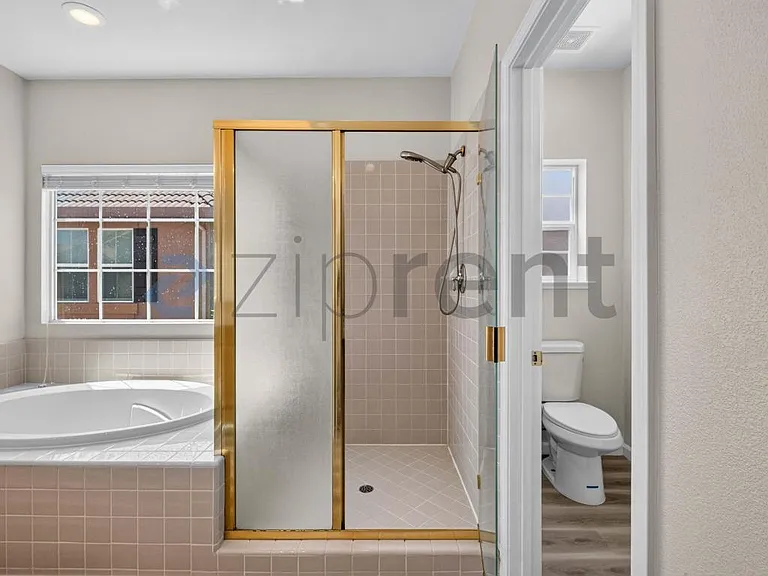 166 Barcelona Dr — Photo 33