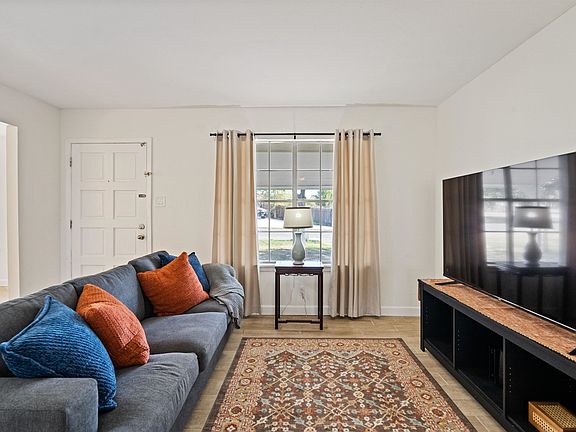 5th image of 1512 Avenue U