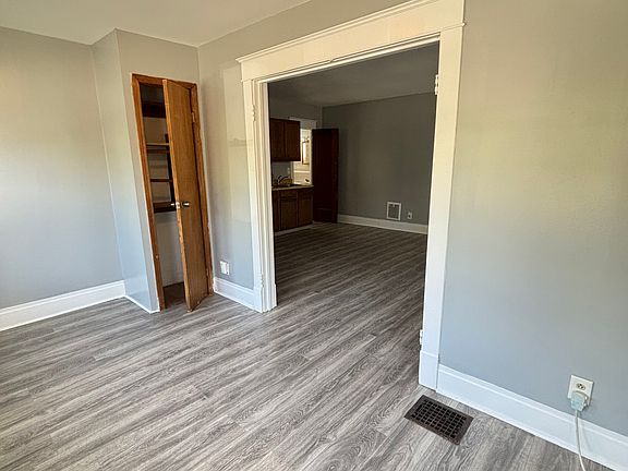 3rd image of 434 Colvin Ave APT 1
