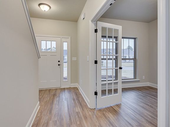4th image of 627 Brewer Drive