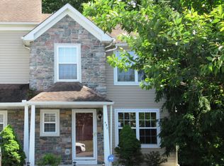 49 Lower Ridge View Cir UNIT E, East Stroudsburg, PA 18302