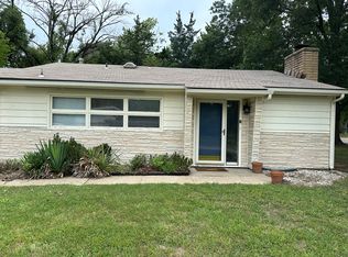 1704 W 20th Ter, Lawrence, KS 66046