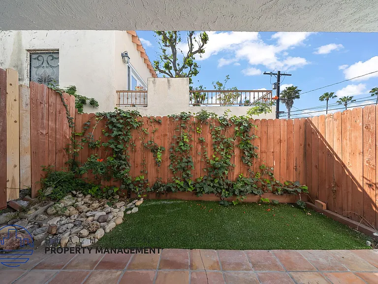 708 N. Juanita Ave. — Photo 28