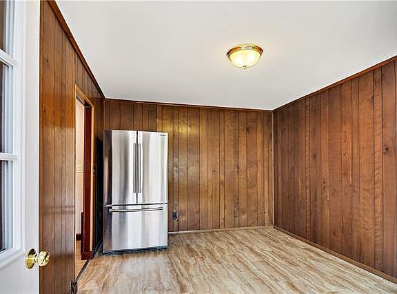 2nd image of 4236 Hill Ave