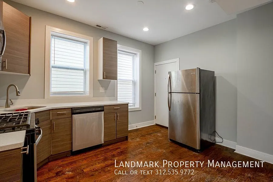 2353 W 18th Place Unit 2F — Photo 2