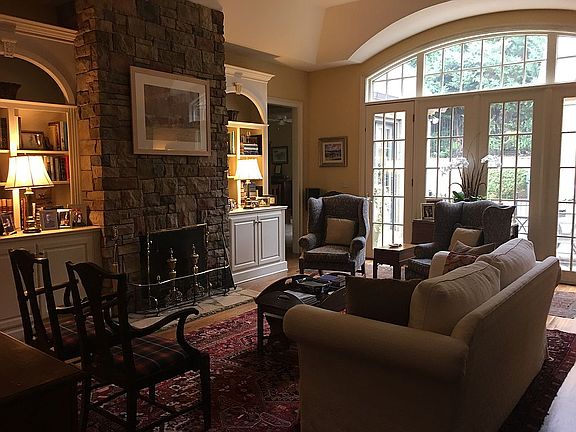 5th image of 49 Paddington Ave