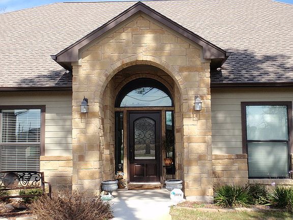 2nd image of 104 Woodland Ct