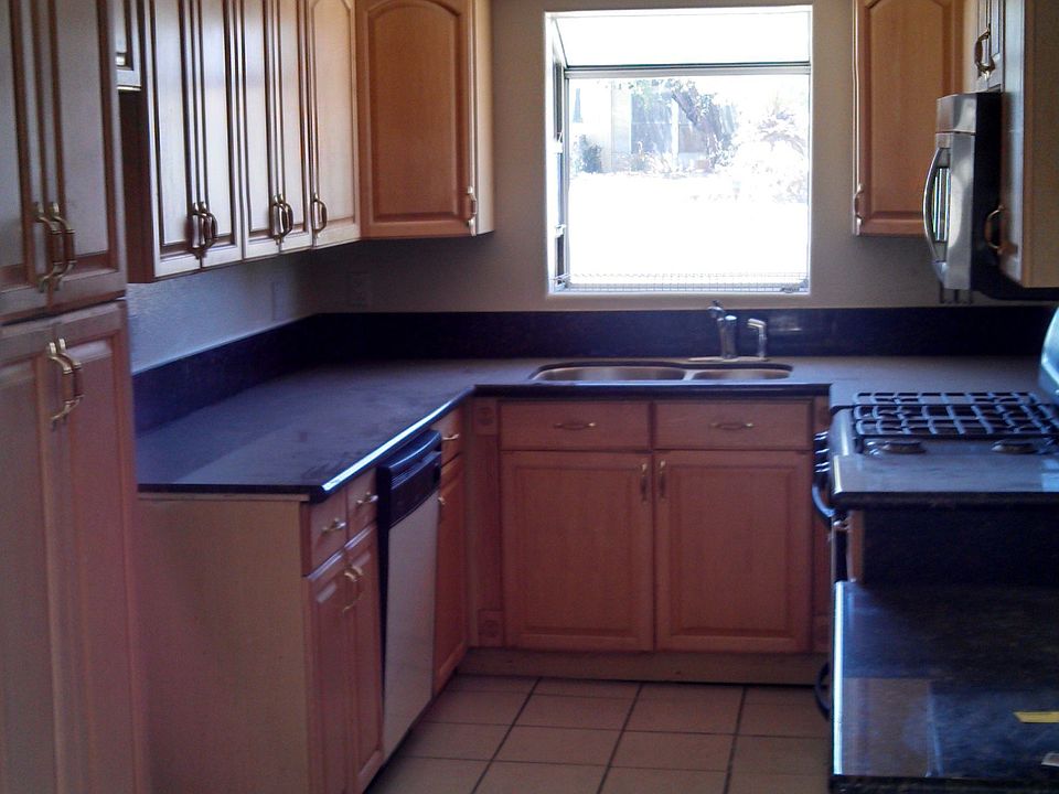 1st image of 72417 Sunnyslope Dr