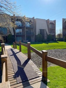 7320 Blackstone Ave APT 11, Justice, IL, 60458