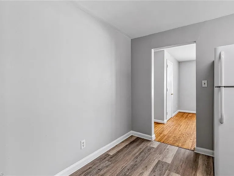 720 S Elam Ave — Photo 10