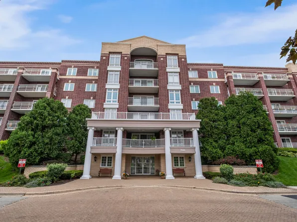 7081 W Touhy Ave APT 607, Niles, IL 60714