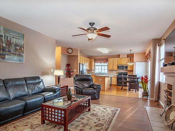 5th image of 5743 Foxfield Ln
