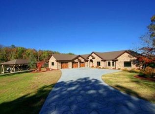 7 Balboa Cv, Hot Springs Village, AR 71909