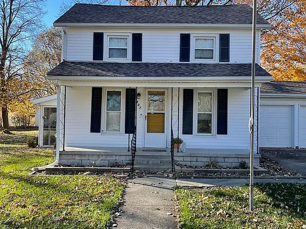 407 N Calhoun St, Tolono, IL 61880