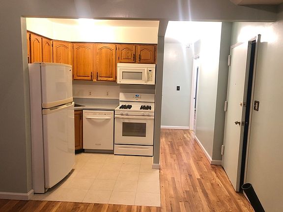 4th image of 28-20 41st St #3A