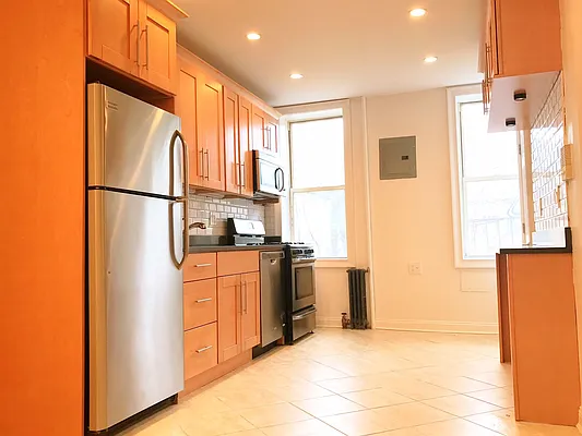 Rented by Rapid Realty Cobble Hill | media 15