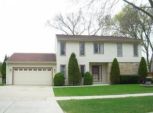 2410 Chas Dr, Rolling Meadows, IL 60008