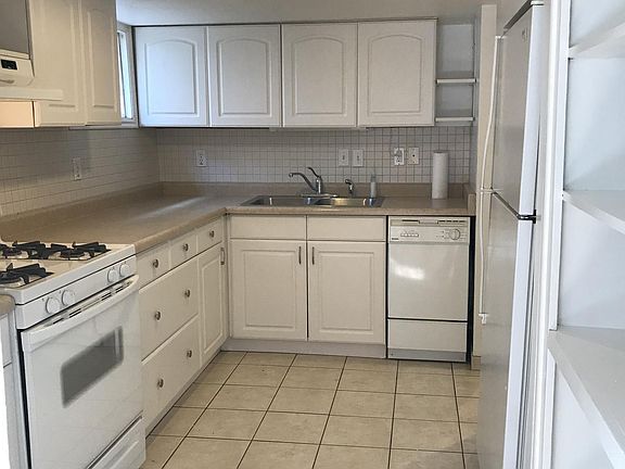 Lots of cupboard space