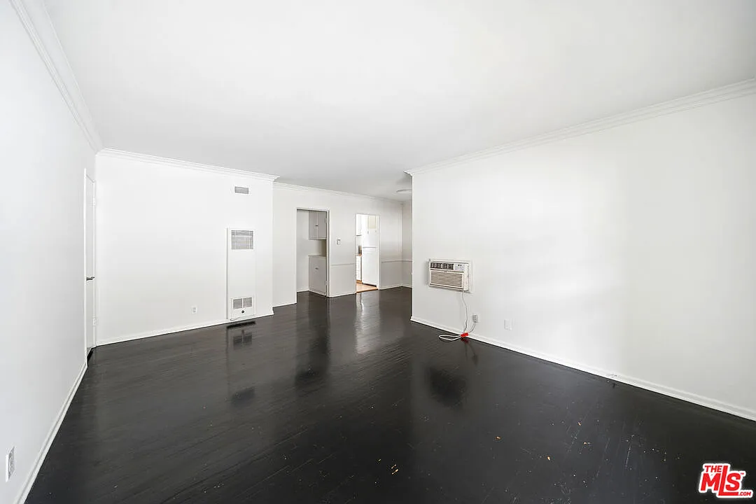 Building Photo - 1051 S Holt Ave E #E