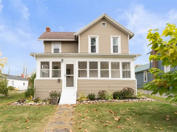 14 North St, Le Roy, NY 14482