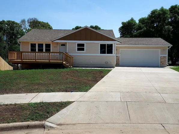 804 S Edward Cir, Sioux Falls, SD 57103