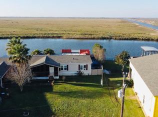 627 Port Rd, Angleton, TX 77515