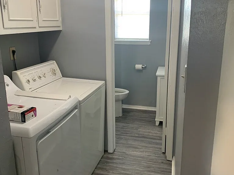 984 E Schirra Dr — Photo 8